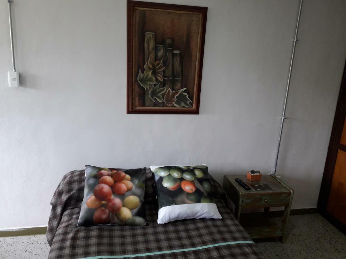 Villa Hacienda Cafetera La Gaviota Chinchiná Esterno foto